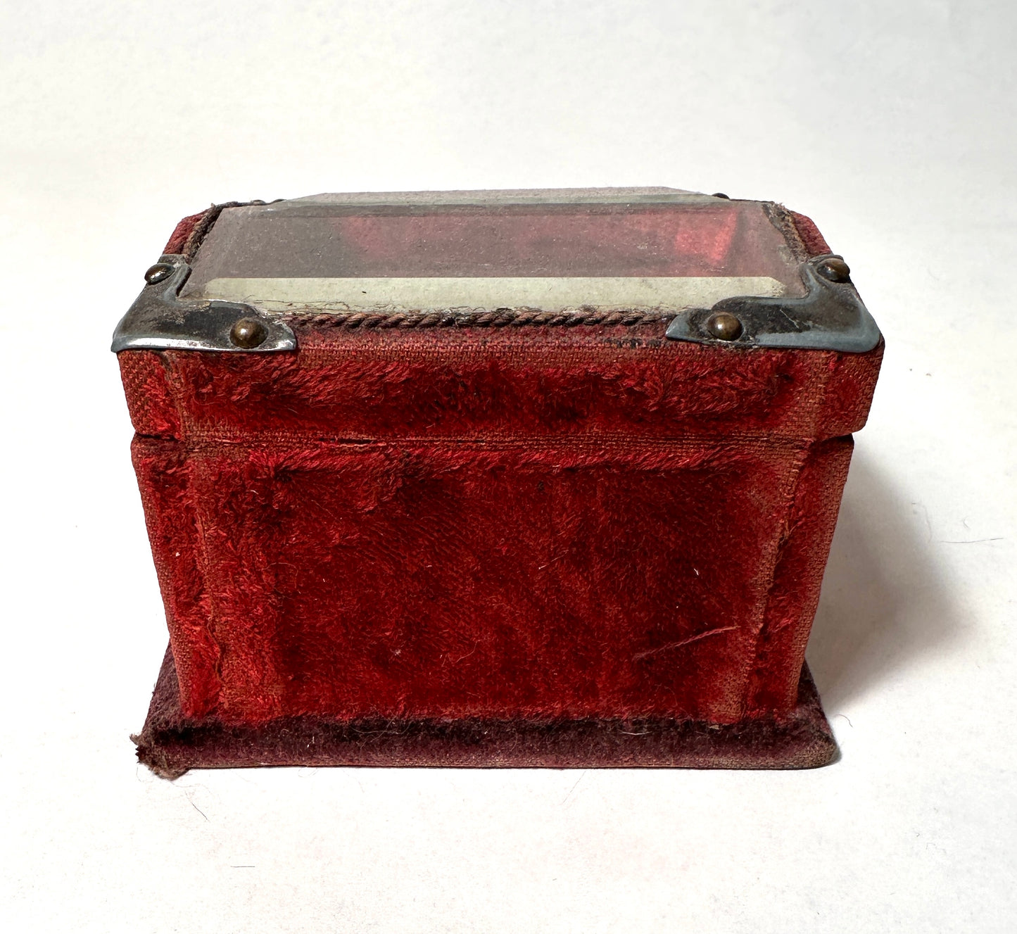 Prosthetic Eye Displayed in Ormolu Jewelry Casket