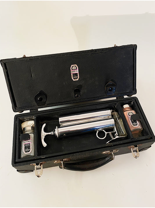 Vintage Mortician Make Up Kit