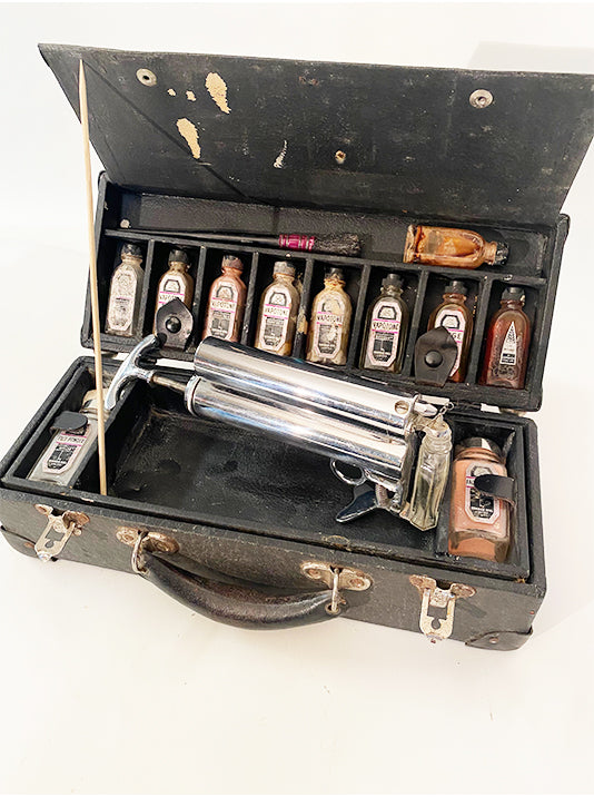 Vintage Mortician Make Up Kit