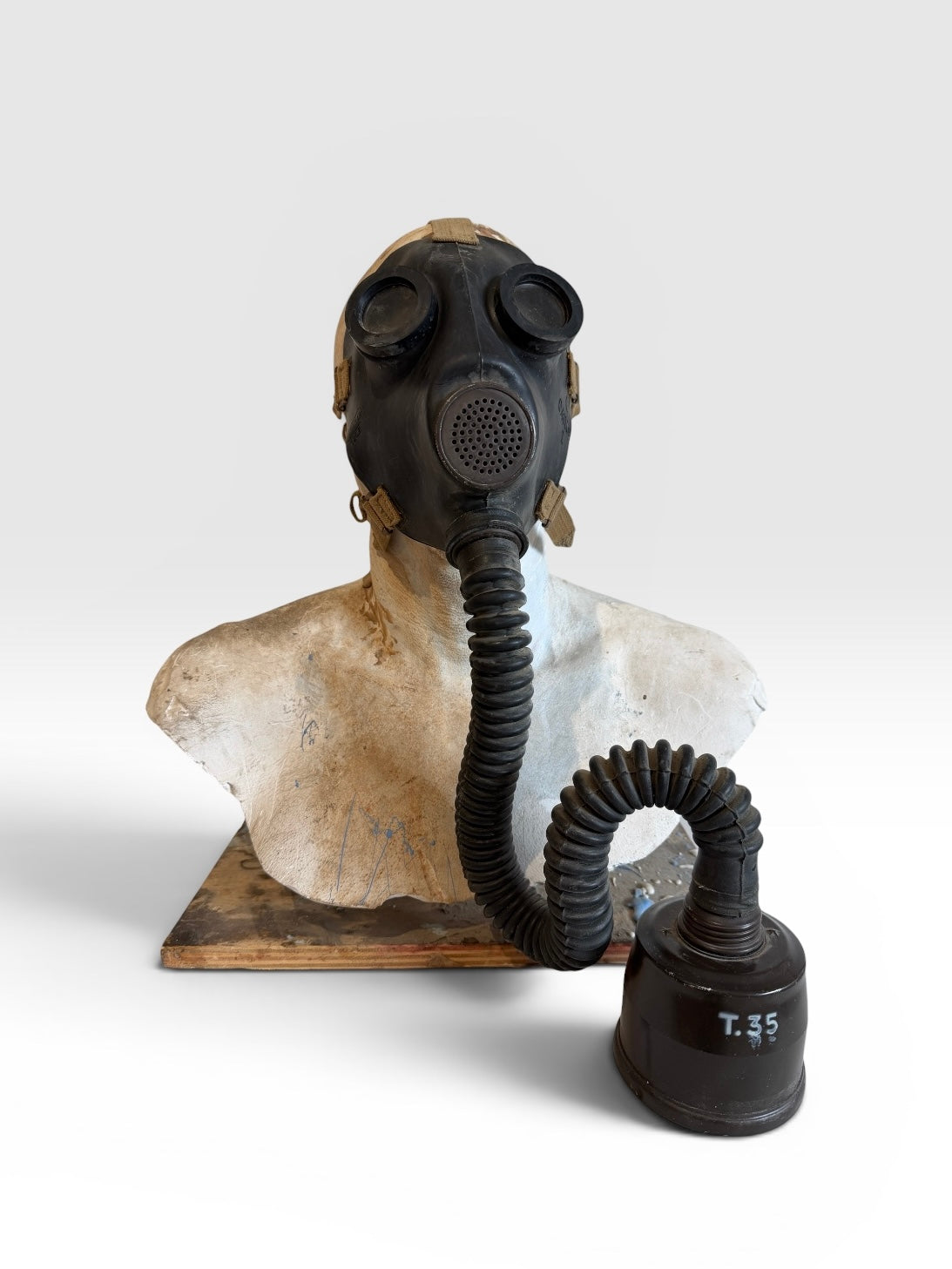 Italian 41R Vintage Gas Mask